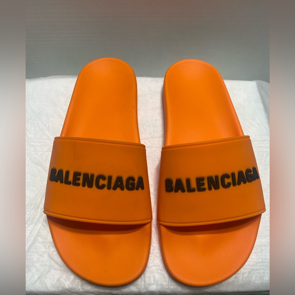 Balenciaga SZ 40E/7US Pool Slide Smooth Rubber Logo in Orange/Black